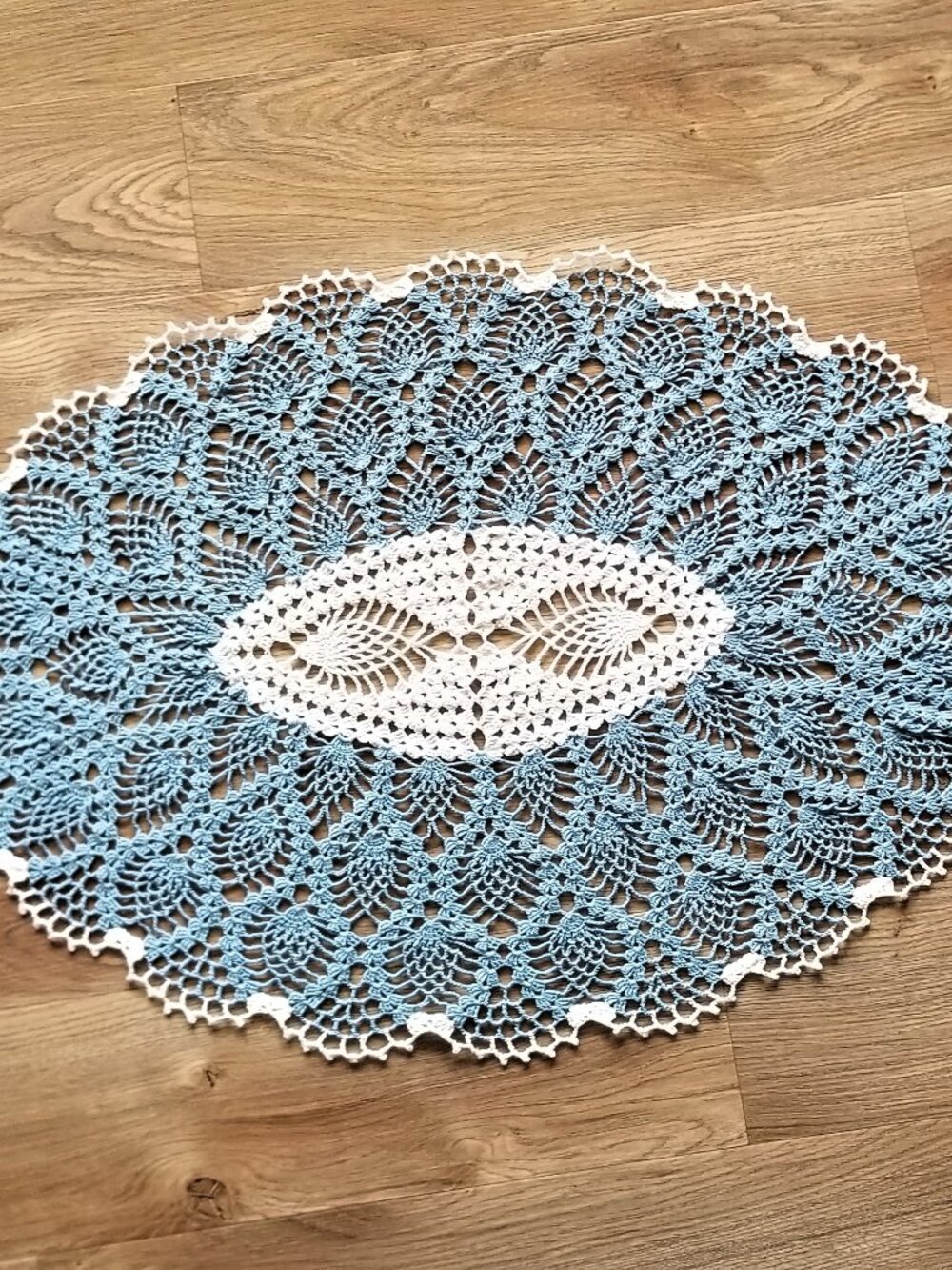 New Delft Blue & White Vintage Style Pineapple Doily